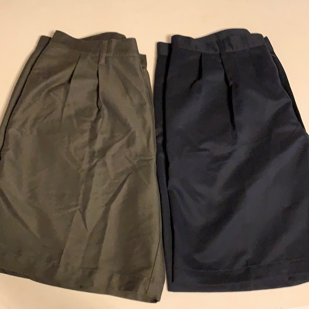 Croft and Barrow Shorts size 36. Two pair set. Excellent condition Navy & Olive